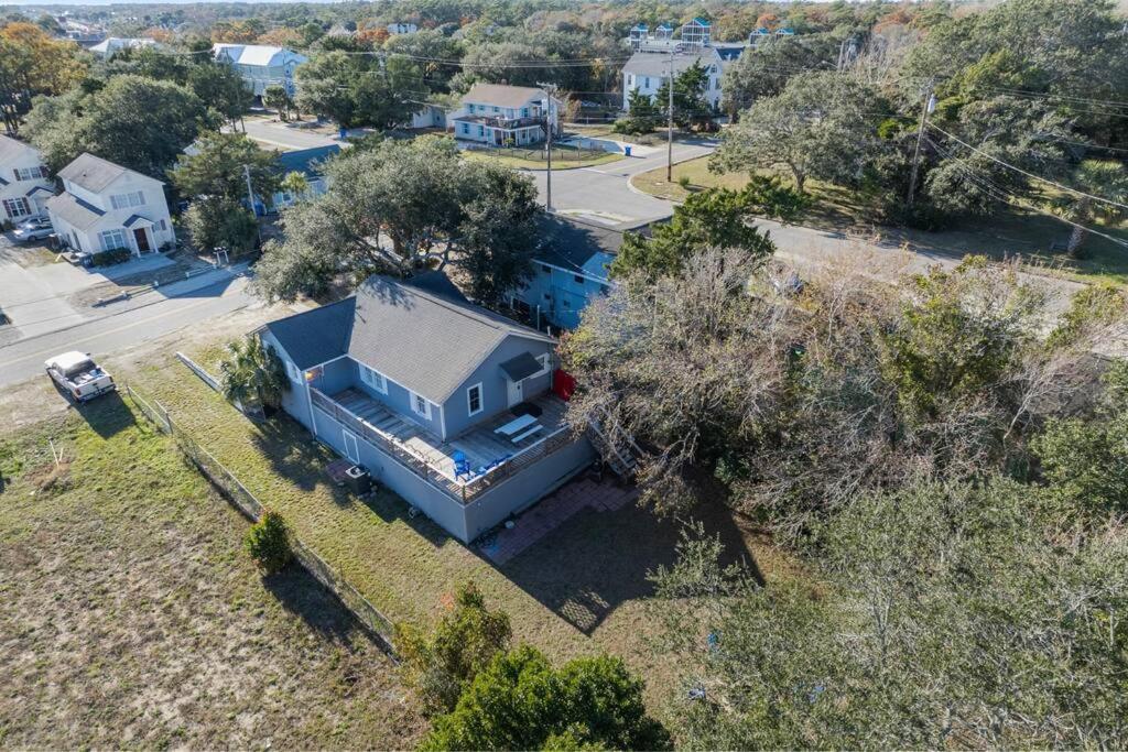 Gorgeous Centrally Located Ocean View 2 King, Huge Private Yard & Deck, Firepit, Bbq, & Game Tables 미를 비치 외부 사진