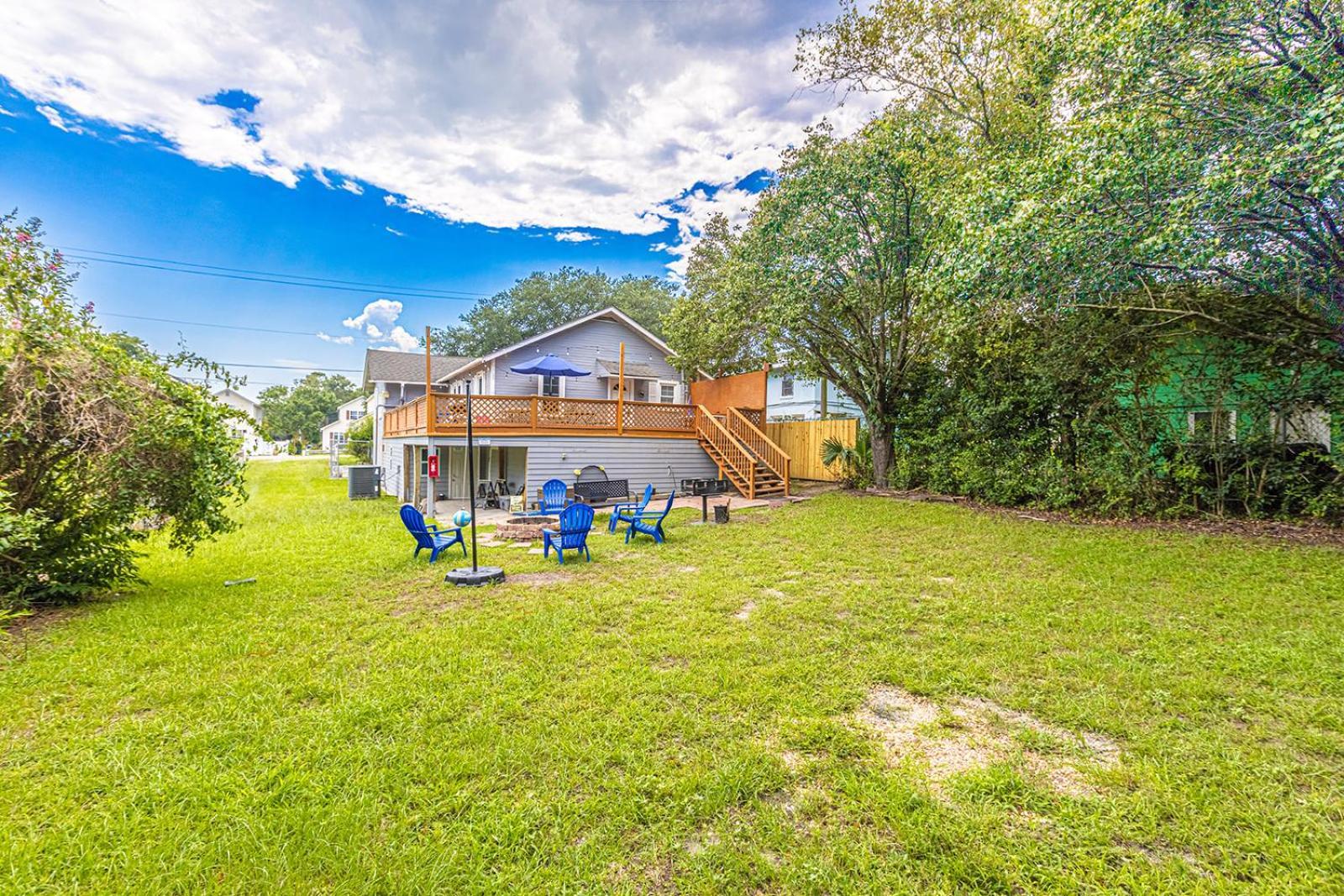 Gorgeous Centrally Located Ocean View 2 King, Huge Private Yard & Deck, Firepit, Bbq, & Game Tables 미를 비치 외부 사진